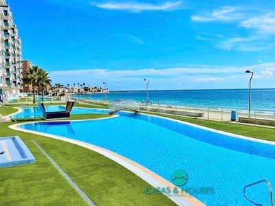 Piso en venta en Playa del Esparto-Veneziola de 2 habitaciones con terraza y piscina