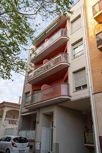 Venta de dúplex en calle Terol de 3 habitaciones con terraza y balcón
