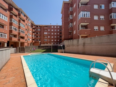 Venta de piso con piscina en Santo Tomás-Universidad-Universidad (Ávila)