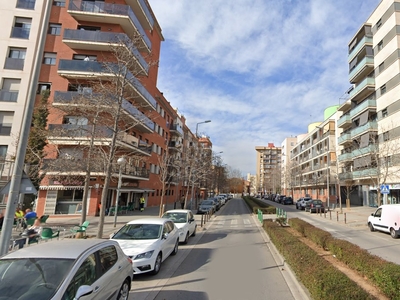 Venta de piso con terraza en Barberà del Vallès