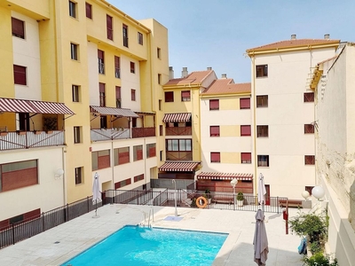Venta de piso en Belén - San Roque de 3 habitaciones con terraza y piscina