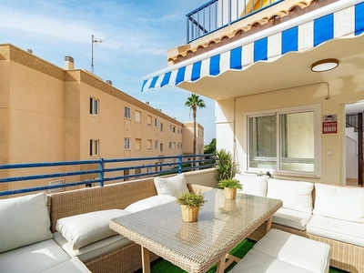 Venta de piso en Zona Galúa-Calnegre de 3 habitaciones con terraza y piscina