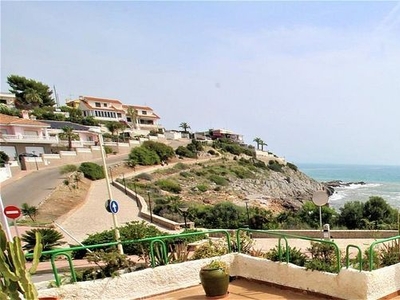 Venta de piso en Zona Playa de la Concha de 3 habitaciones con terraza y piscina