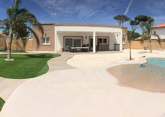 Villa for rent only 500 meters from the beach
