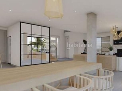 Alquiler casa con 4 habitaciones amueblada con parking, piscina, aire acondicionado, jardín y vistas al mar en Marbella