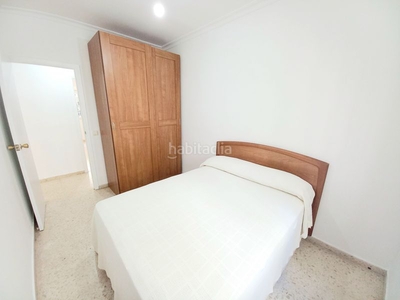 Alquiler piso con 3 habitaciones amueblado con aire acondicionado en Sevilla