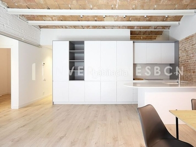 Alquiler piso con 3 habitaciones con calefacción en Barcelona