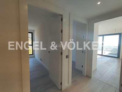 Alquiler piso exclusivo inmueble de obra nueva en Finestrelles en Esplugues de Llobregat