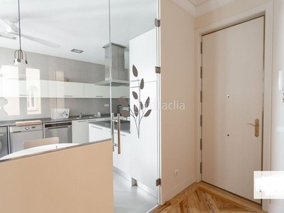 Alquiler piso exclusivo y luminoso piso amueblado de 150 m2 y 3 dormitorios, próximo a la estación de metro retiro en Madrid