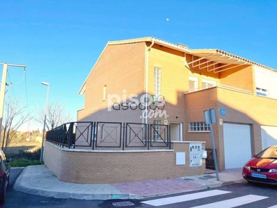 Casa adosada en venta en Calle Bernardino de Mendoza, 36, cerca de Calle Sonia Reyes en Torija por 139.000 €