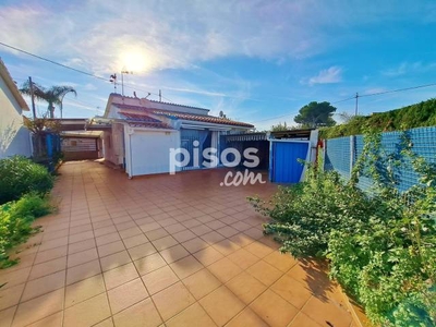 Casa adosada en venta en Playa de Las Marinas (Dénia) en Les Marines por 215.000 €