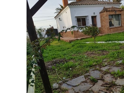 SE VENDE CHALET INDEPENDIENTE EN CAULINA