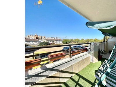 GRAN OPORTUNIDAD! APARTAMENTO REFORMADO Y TODO EXTERIOR + AMPLIA TERRAZA CON VISTAS DESPEJADAS