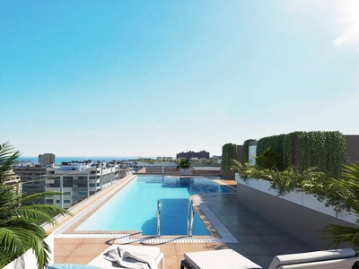 Apartamento en venta en Parque Central, Estepona, Málaga