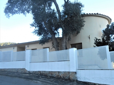 Casa 4 habitaciones de 238 m² en Lloret de Mar (17310)