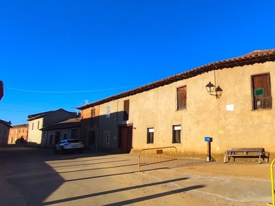 Casa 4 habitaciones de 822 m² en Santibañez de Valdeiglesias (24288)