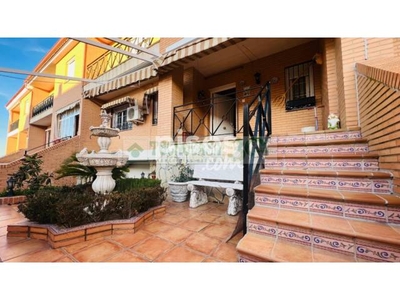 Casa adosada en venta en Bargas