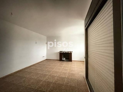 Casa adosada en venta en Calle Tulipa