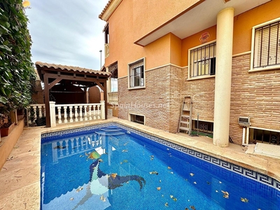 Casa adosada en venta en Torrevieja