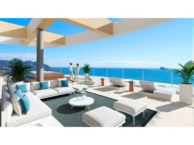 Costa Blanca, Hermosa propiedad idealmente ubicada en primera línea de la playa de Poniente Benidorm