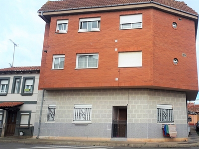 Edificio de 436 m² en Azadinos (24121)
