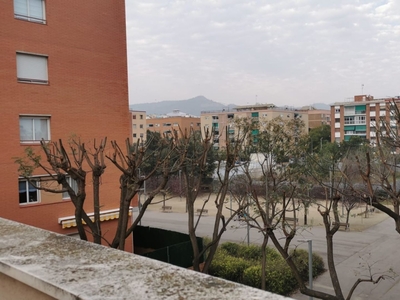 Piso 3 habitaciones de 110 m² en Sant Feliu de Llobregat (08980)