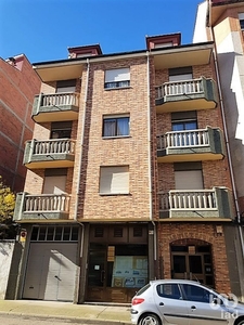 Piso 3 habitaciones de 125 m² en La Bañeza (24750)