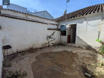 Venta de casa con terraza en Campo de la Verdad, Sector Sur, Guadalquivir (Distrito Sur) (Córdoba), Campo de la Verdad Zona Baja