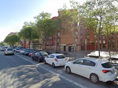 Venta de piso con terraza en Sant Roc (Badalona)