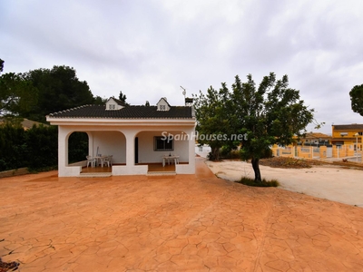 Villa en venta en Monserrat