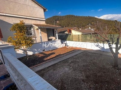 Alquiler chalet con 6 habitaciones con piscina, calefacción y vistas a la montaña en Sant Pere de Ribes