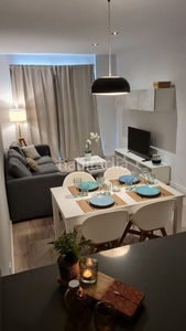 Alquiler piso con 2 habitaciones amueblado con calefacción y aire acondicionado en Lleida