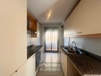 Alquiler piso con 3 habitaciones con ascensor y calefacción en Barberà del Vallès
