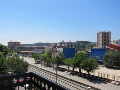 Alquiler piso con ascensor, parking y aire acondicionado en Cerdanyola del Vallès