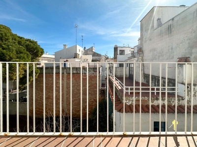 Alquiler piso en carrer jafra a 100m de la playa en Sitges
