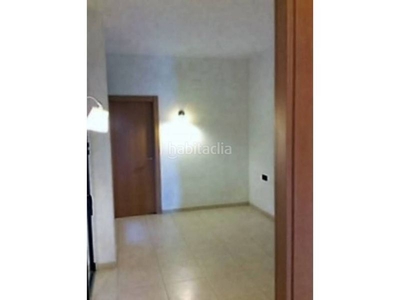 Alquiler piso en venta con parquing en el centro de la villa (posibilidad con arrendatario garantizado) en Sant Feliu de Codines