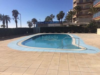 Alquiler piso primera línea de mar con piscina y acceso la playa y vistas al mar en Santa Susanna