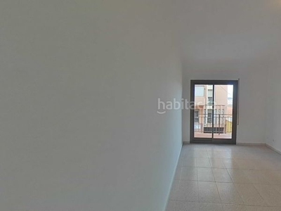 Alquiler piso primero con 3 habitaciones en Can Llong Sabadell