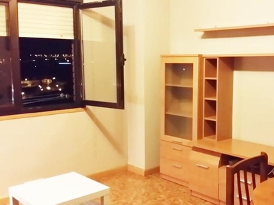 Apartamento de alquiler en Calle la Luz, Trobajo del Camino