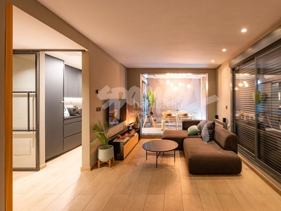 Ático con 2 habitaciones amueblado con ascensor, parking, piscina, calefacción y aire acondicionado en Rozas de Madrid (Las)