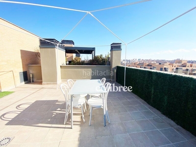 Ático en venta , con 99 m2, 2 habitaciones y 2 baños, piscina, garaje, trastero, ascensor, aire acondicionado y calefacción individual (gas). en Madrid