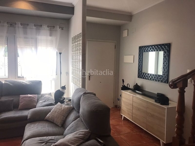 Casa adosada con 3 habitaciones con parking y aire acondicionado en Sueca