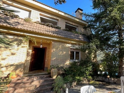 Casa con piscina en fontpineda en Pallejà