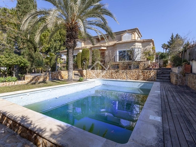 Casa / villa de 743m² en venta en La Cañada, Valencia