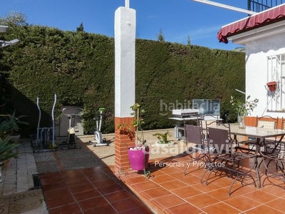 Chalet con 5 habitaciones con parking, piscina y aire acondicionado en Valencina de la Concepción