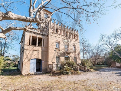 Chalet masia señorial modernista en Ponent Reus