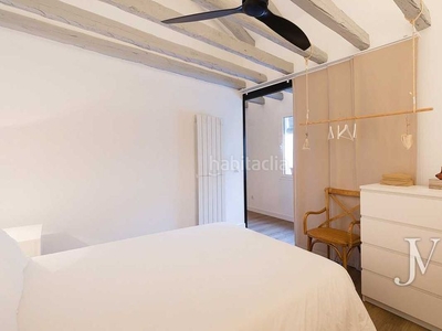 Piso con 2 habitaciones amueblado con ascensor, calefacción y aire acondicionado en Madrid