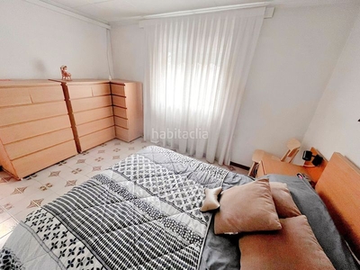 Piso con 3 habitaciones con calefacción y aire acondicionado en Prat de Llobregat (El)
