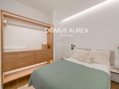 Piso en venta , con 101 m2, 3 habitaciones y 3 baños, ascensor, amueblado y aire acondicionado. en Madrid