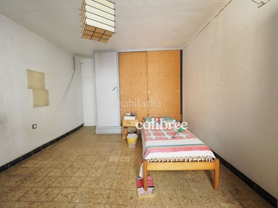 Piso en venta , con 92 m2 y 3 habitaciones y 1 baños. en Barcelona